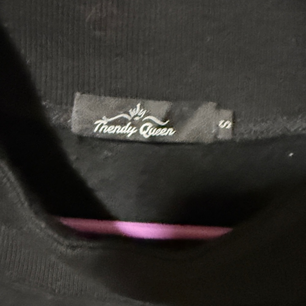 Classic Black Crew Neck Sweater - Picture 3 of 4